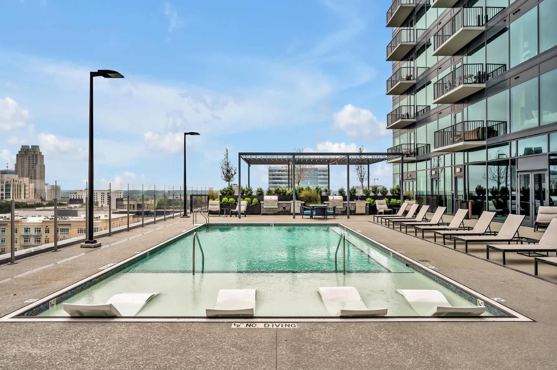 High-Rise Apt Raleigh Free Parking & Sunset View 1 المظهر الخارجي الصورة