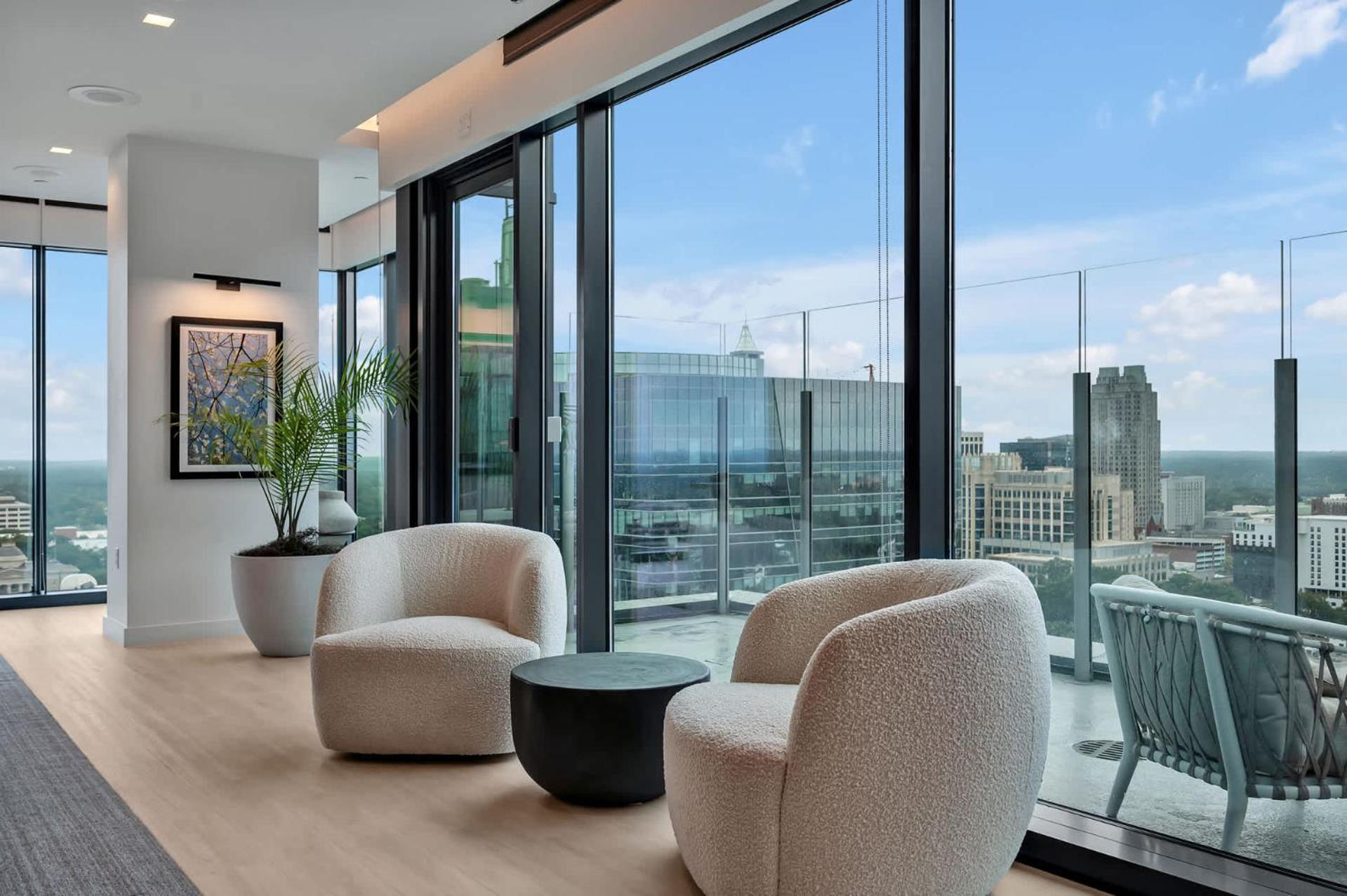 High-Rise Apt Raleigh Free Parking & Sunset View 1 المظهر الخارجي الصورة