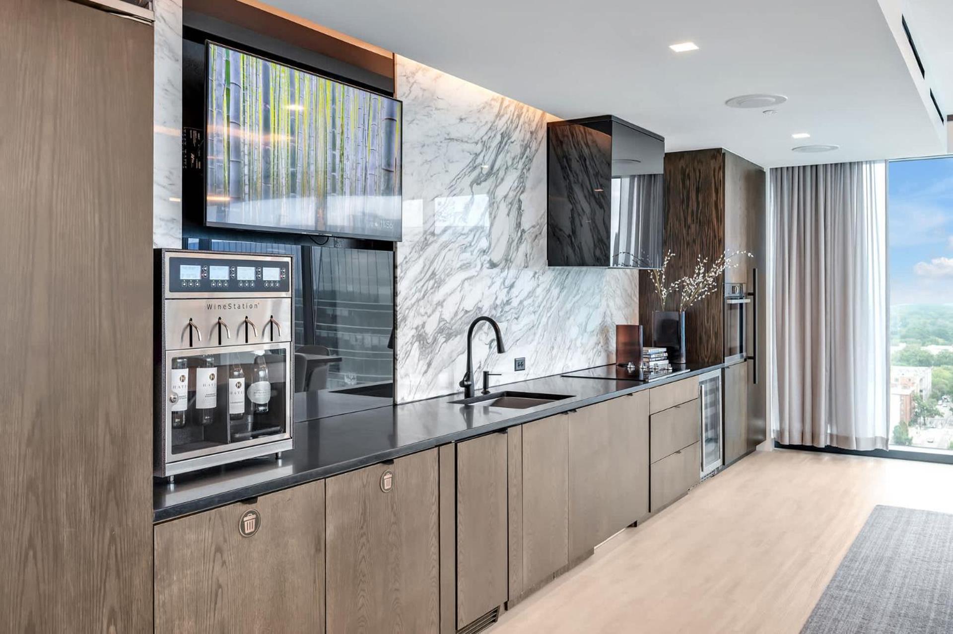 High-Rise Apt Raleigh Free Parking & Sunset View 1 المظهر الخارجي الصورة